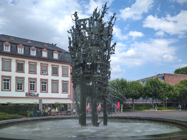 22-07-25 FFM-Tau 439 GaS  0925 pse 1200px